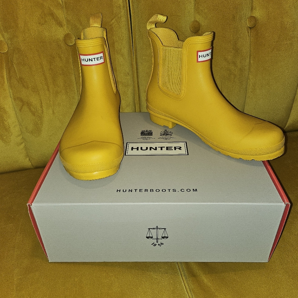 Brand NWT Hunter boots